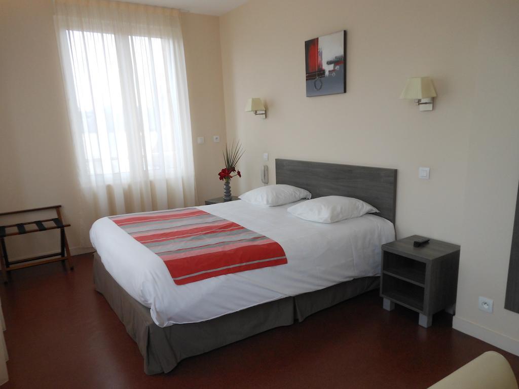 Hotel Du Parc Châteauneuf-sur-Loire Kamer foto