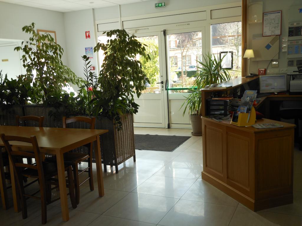 Hotel Du Parc Châteauneuf-sur-Loire Buitenkant foto
